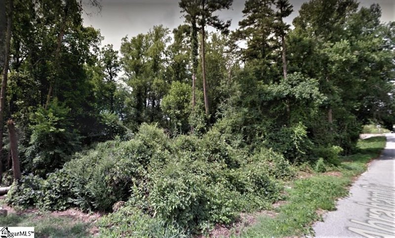 Property image 2 at 102 Abraham Drive, Greenville, SC 29605