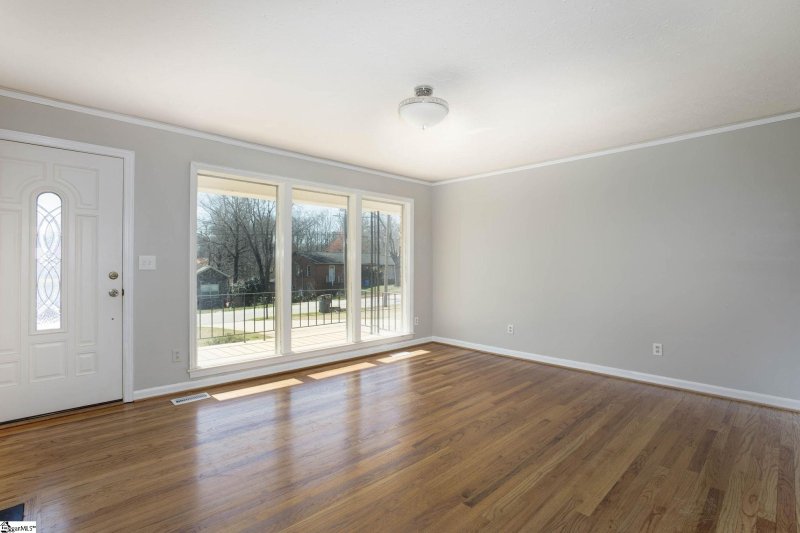 Property image 4 at 21 Alice Farr Drive, Greenville, SC 29617