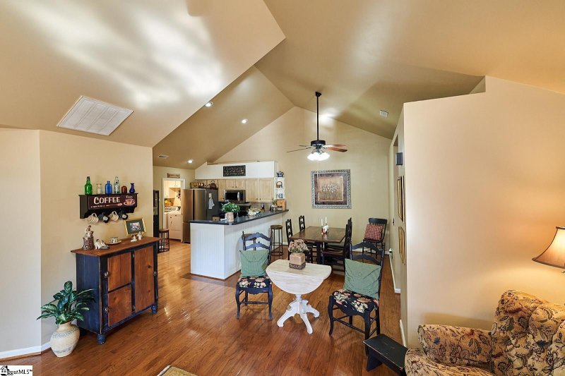 Property image 4 at 1001 Heritage Club Drive, Greenville, SC 29615-3969