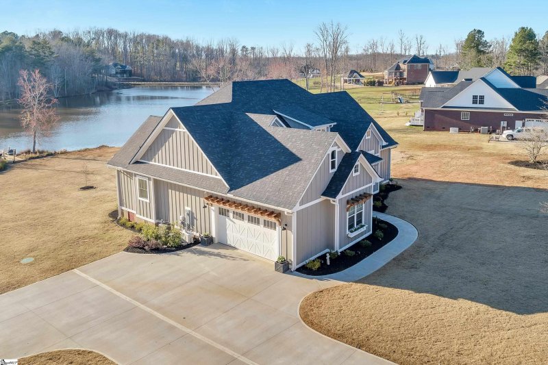 Property image 2 at 109 Crawford Lake Drive, Easley, SC 29642-7886