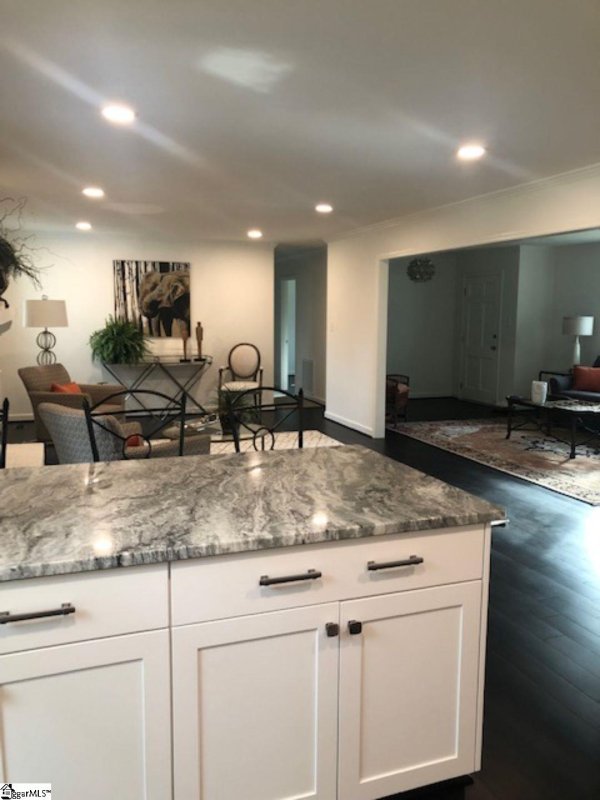 Property image 3 at 111 Bedford Drive, Taylors, SC 29687