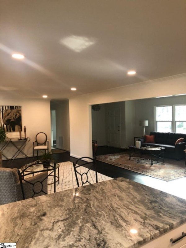 Property image 4 at 111 Bedford Drive, Taylors, SC 29687