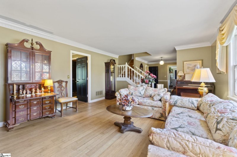 Property image 5 at 205 Stonehedge Drive, Greenville, SC 29615