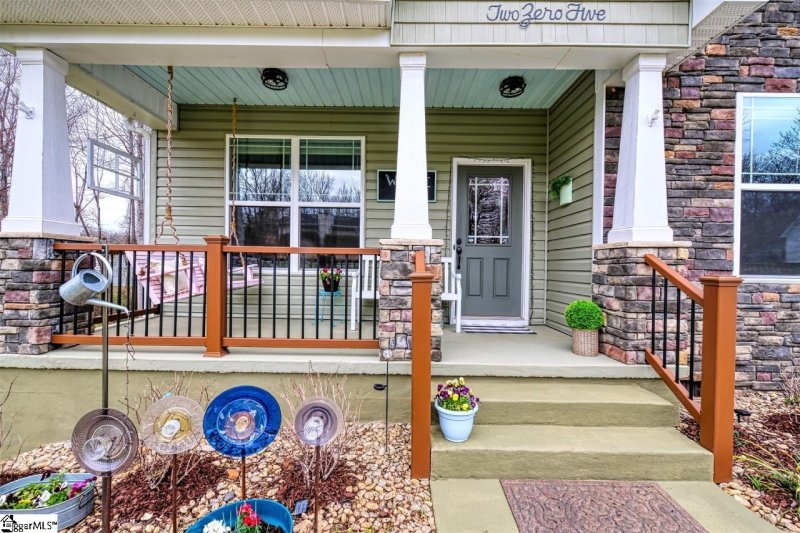 Property image 3 at 205 Nolan Road, Travelers Rest, SC 29690