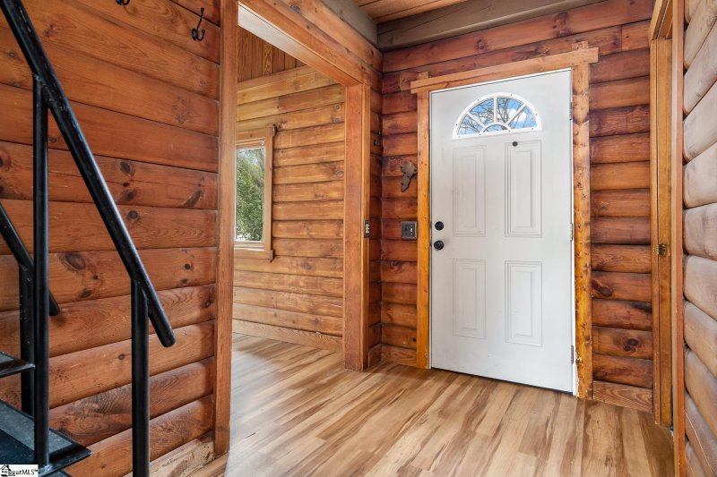 Property image 4 at 25 Ridgeway Drive, Greenville, SC 29607