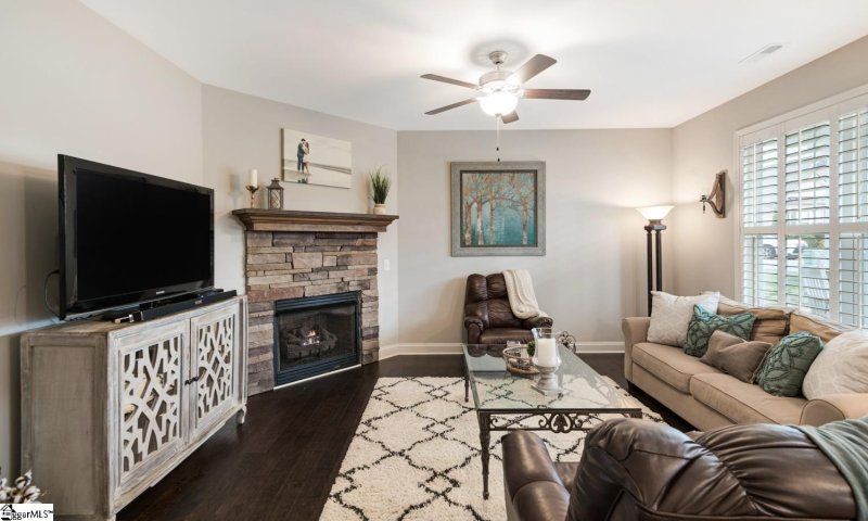 Property image 3 at 2 Hampton Farms Trail, Greenville, SC 29617