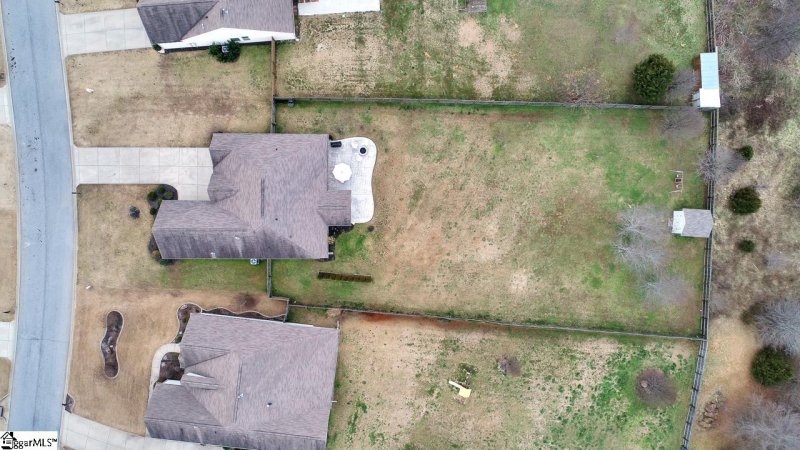 Property image 2 at 9 Aylestone Way, Piedmont, SC 29673