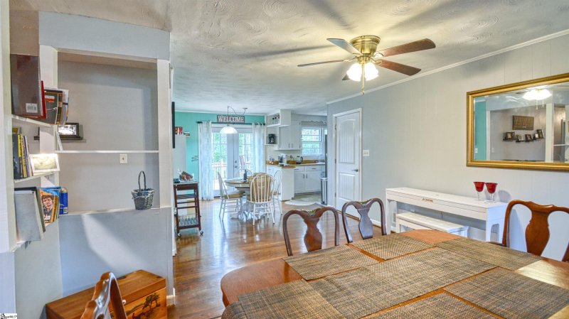 Property image 3 at 124 Cornelius Road, Spartanburg, SC 29301