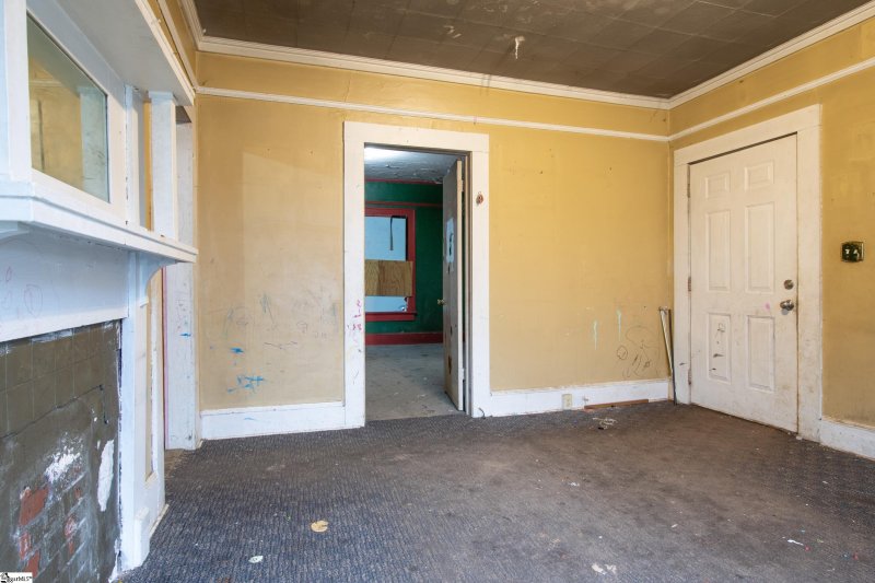 Property image 4 at 202 COLONIAL Avenue, Greenville, SC 29611
