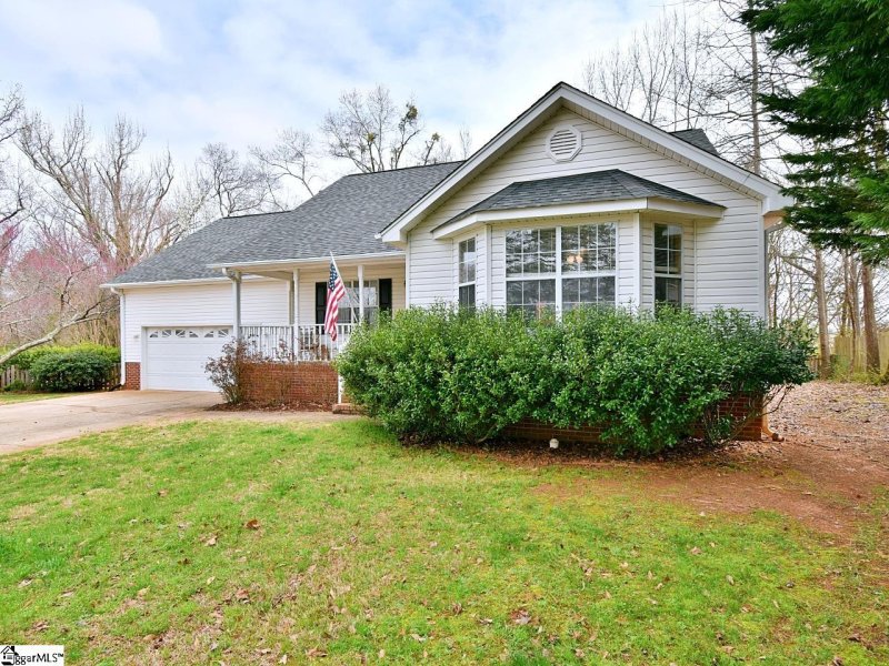 Property image 2 at 110 lillians Lane, Greer, SC 29651