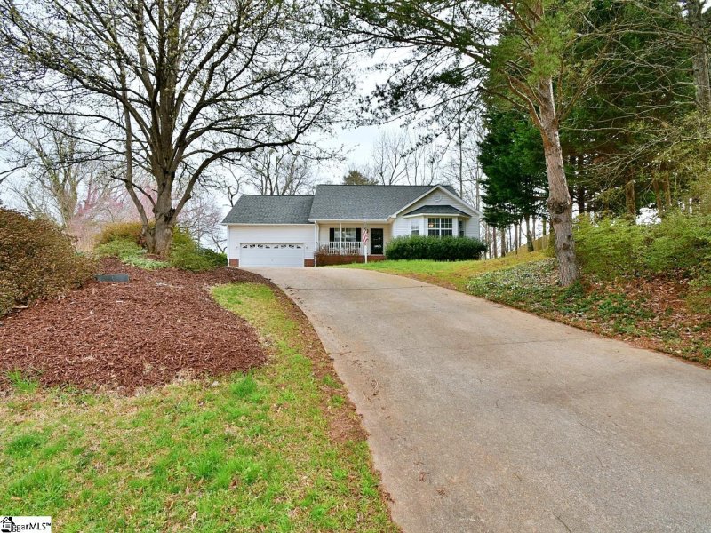 Property image 4 at 110 lillians Lane, Greer, SC 29651