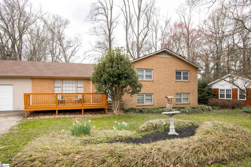 Property image 3 at 12 Woodleigh Drive, Taylors, SC 29687