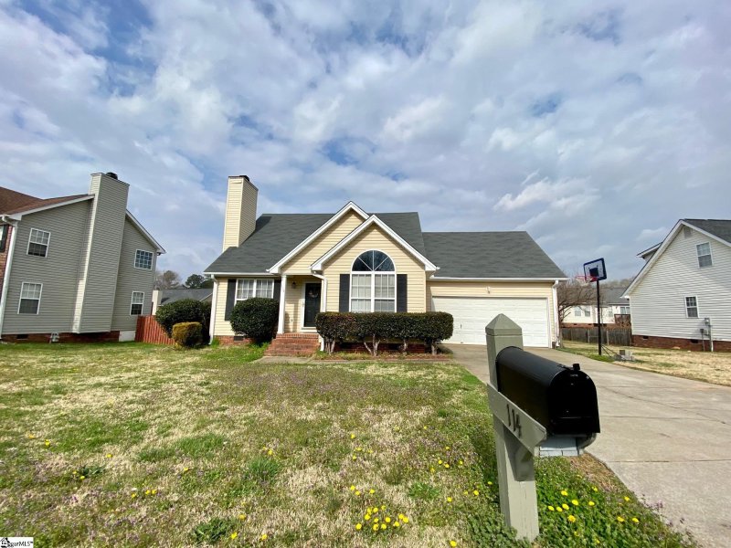 Property image 2 at 114 Saddlemount Lane, Simpsonville, SC 29680