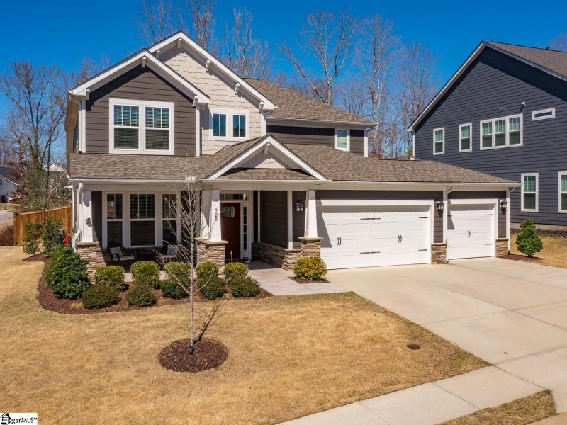 Property image 2 at 920 Lockhurst Drive, Simpsonville, SC 29681