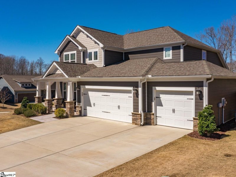 Property image 3 at 920 Lockhurst Drive, Simpsonville, SC 29681