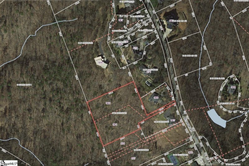 Property image 2 at 961 Altamont Road, Greenville, SC 29609