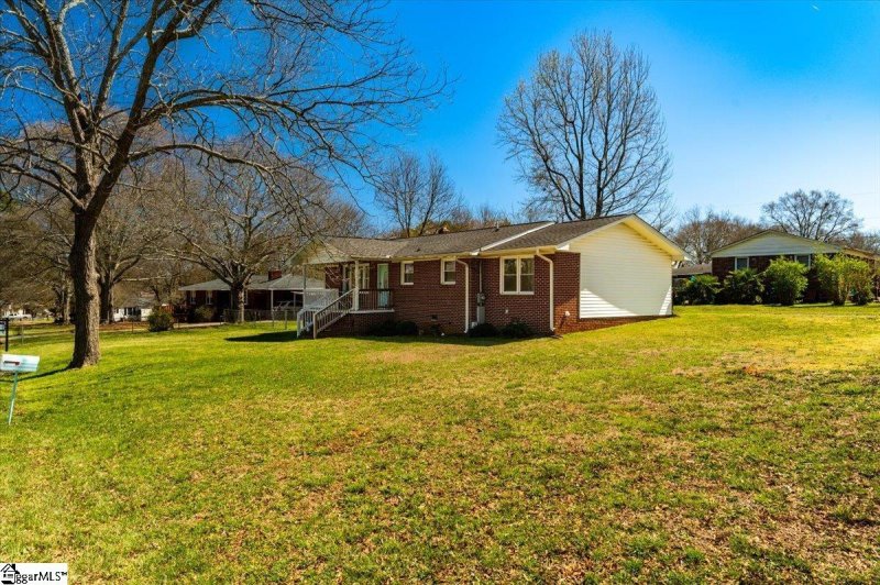 Property image 4 at 7 Academy Drive, Williamston, SC 29697