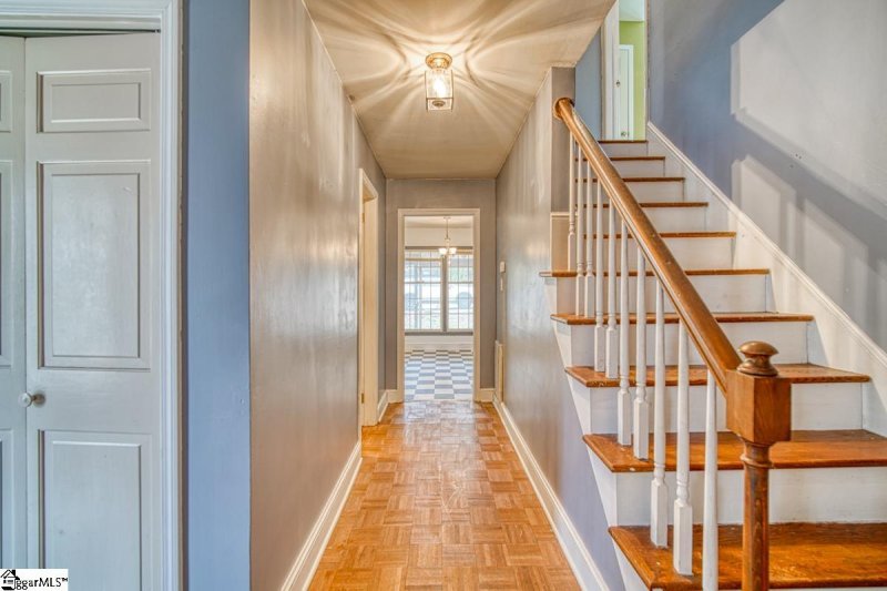 Property image 2 at 250 Heathwood Drive, Spartanburg, SC 29307