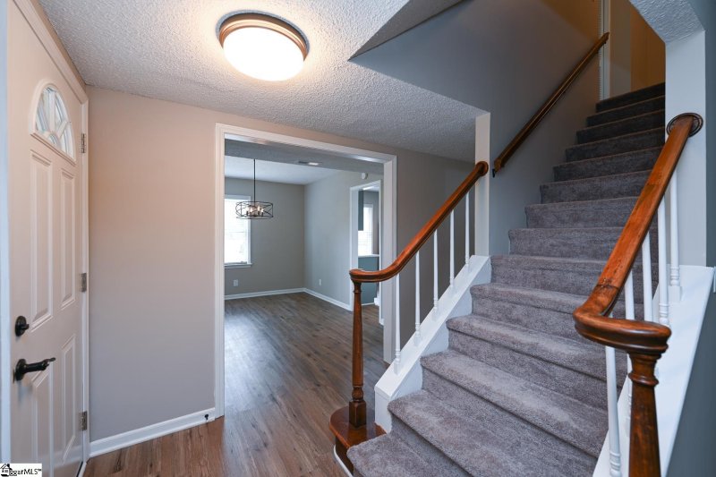 Property image 2 at 215 Duncan Chapel Road, Greenville, SC 29617