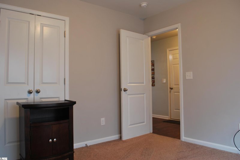 Property image 4 at 727 Streamside Drive, Piedmont, SC 29673