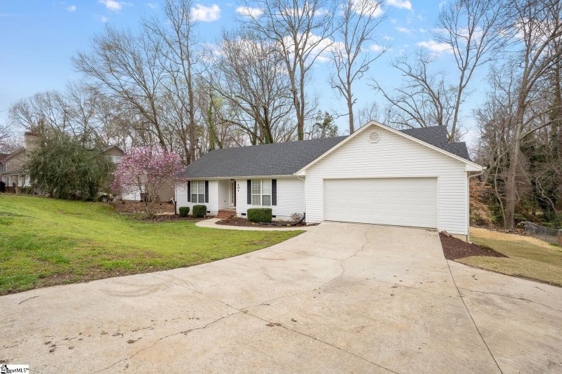 Property image 2 at 401 Spring Meadow Road, Simpsonville, SC 29680