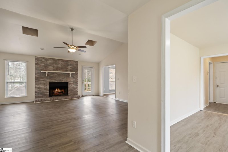 Property image 3 at 401 Spring Meadow Road, Simpsonville, SC 29680