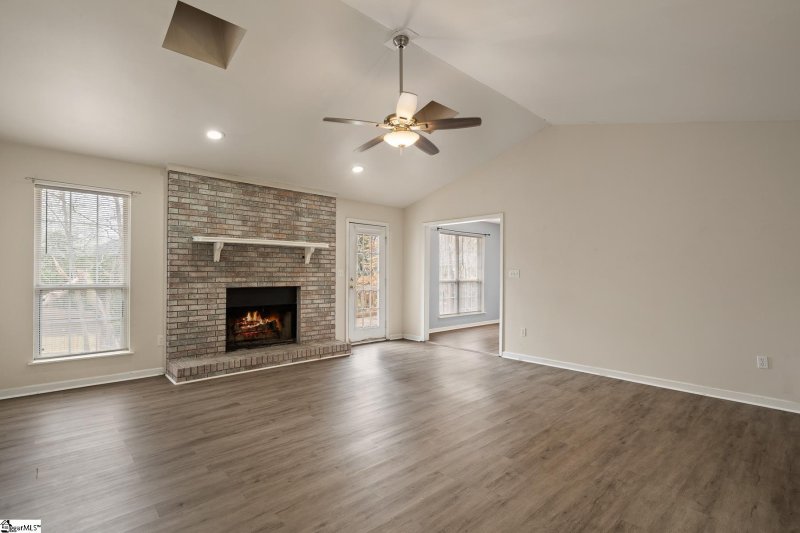 Property image 5 at 401 Spring Meadow Road, Simpsonville, SC 29680