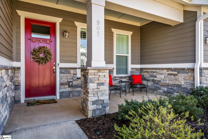 Property image 2 at 905 Berwick Drive, Simpsonville, SC 29681