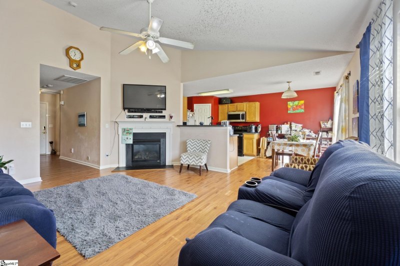 Property image 4 at 220 Bellport Drive, Greenville, SC 29607