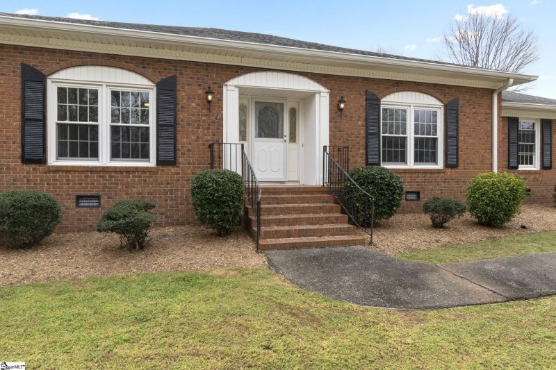 Property image 2 at 148 Swindon Circle, Greenville, SC 29615