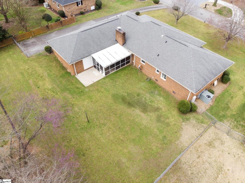 Property image 3 at 148 Swindon Circle, Greenville, SC 29615