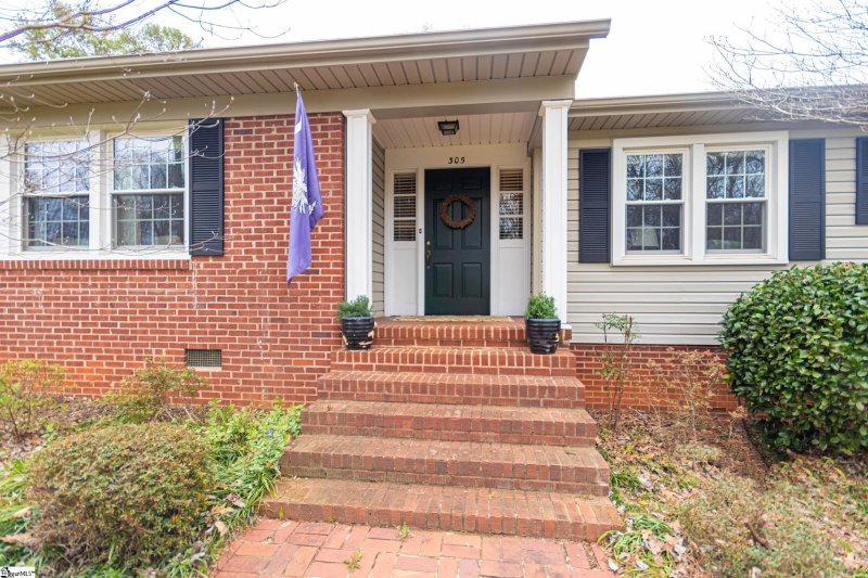 Property image 2 at 305 DELLWOOD Drive, Greenville, SC 29609