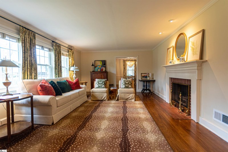 Property image 4 at 305 DELLWOOD Drive, Greenville, SC 29609