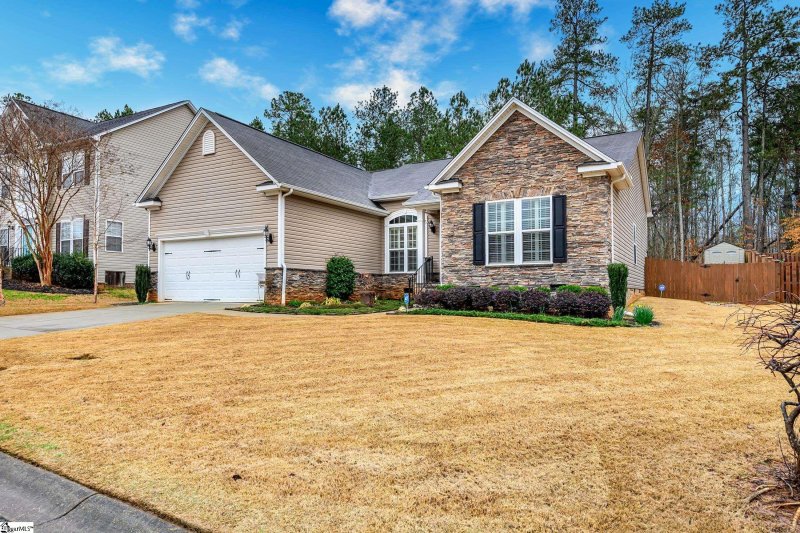 Property image 2 at 113 Meadow Rose Drive, Travelers Rest, SC 29690