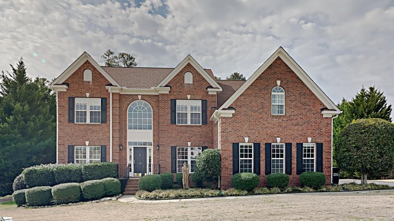 102 Carsons Pond Drive