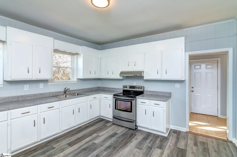 Property image 5 at 114 Dunklin Street, Easley, SC 29640