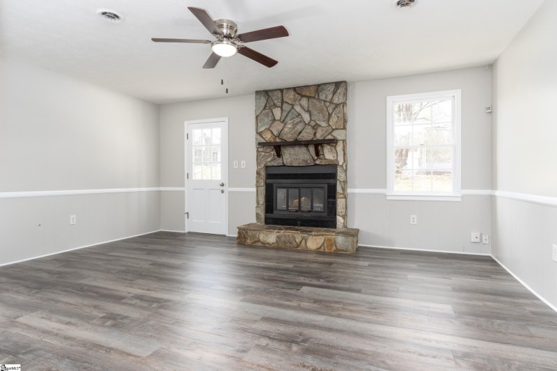 Property image 2 at 104 N CELESTIAL Drive, Greer, SC 29651