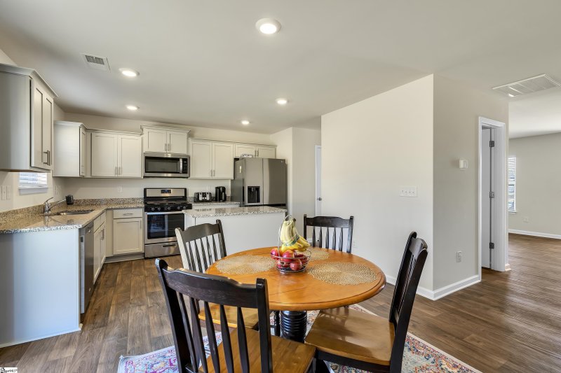 Property image 2 at 136 Poplarville Drive, Piedmont, SC 29673