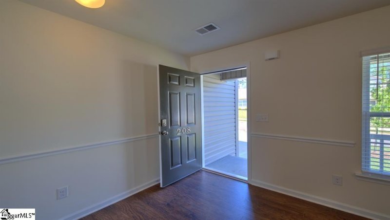 Property image 2 at 208 Willow Grove Way, Piedmont, SC 29673