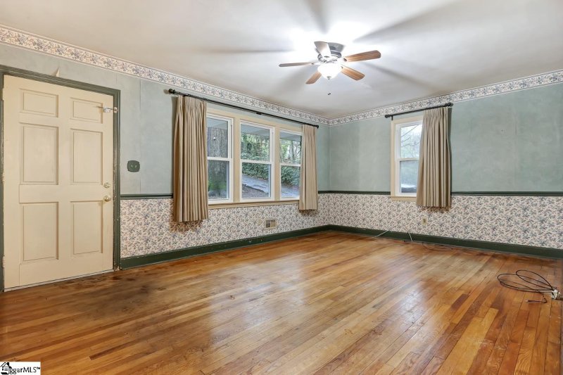 Property image 2 at 62 Kirkwood Lane, Greenville, SC 29607