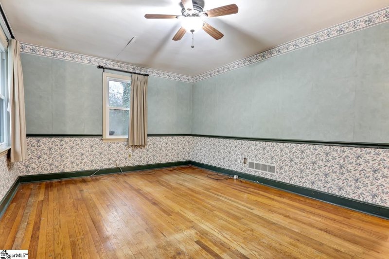 Property image 3 at 62 Kirkwood Lane, Greenville, SC 29607