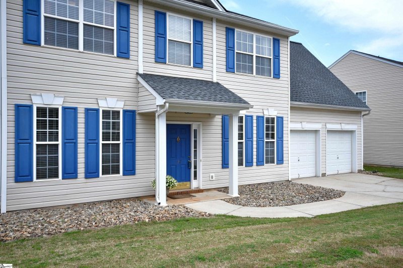 Property image 3 at 132 Birkhall Circle, Greenville, SC 29605