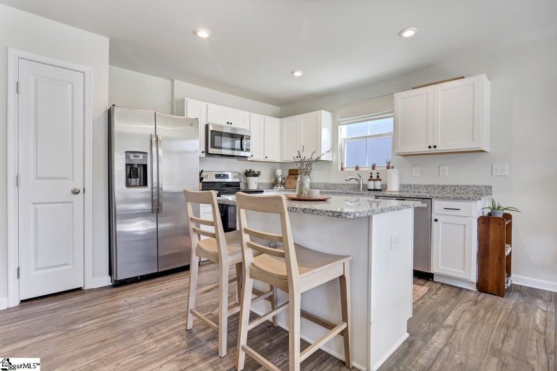 Property image 3 at 104 Barrington Creek Road, Piedmont, SC 29673