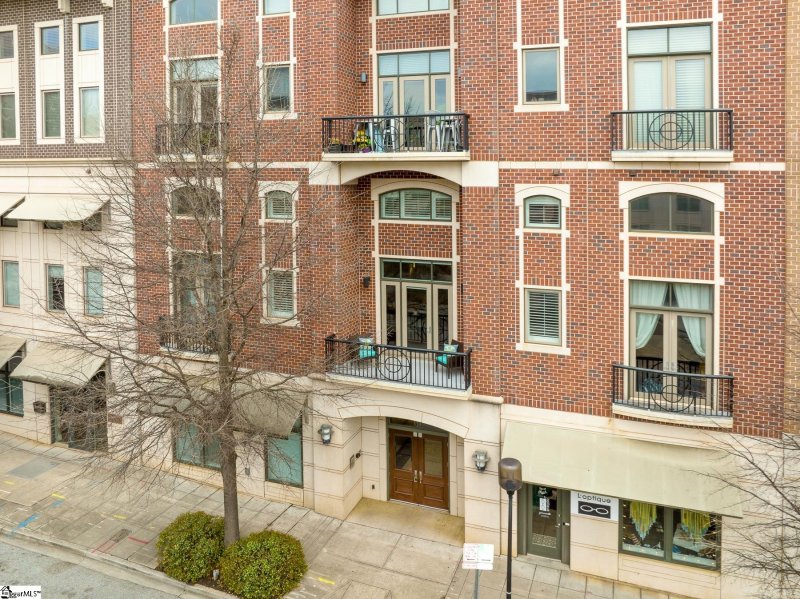 Property image 2 at 111 E McBee Avenue, Greenville, SC 29601