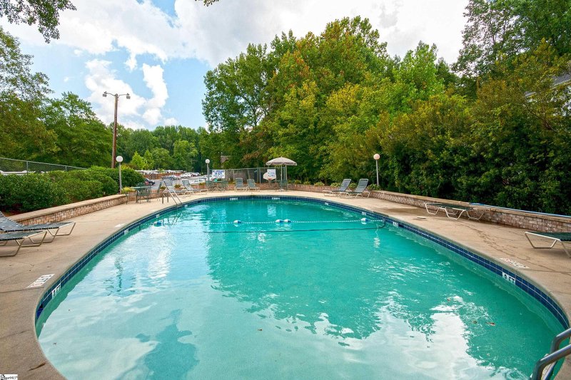 Property image 2 at 3706 E North Street, Greenville, SC 29615