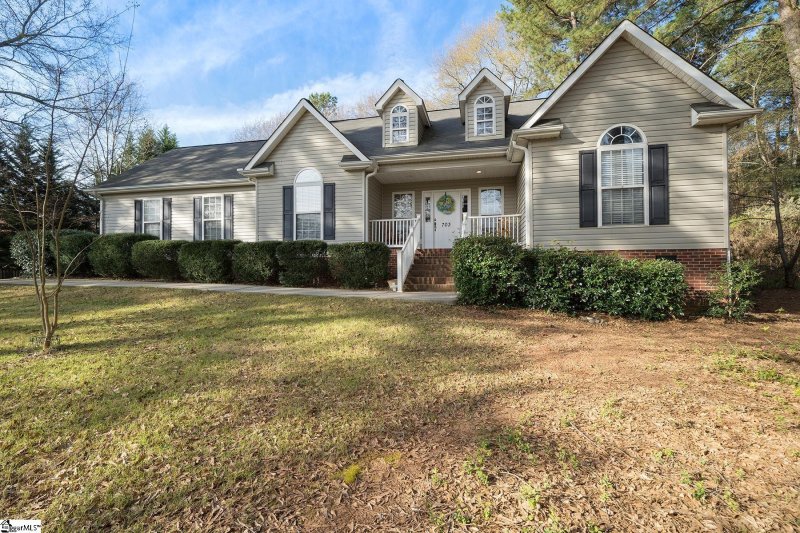 Property image 2 at 703 Club Drive, Anderson, SC 29626