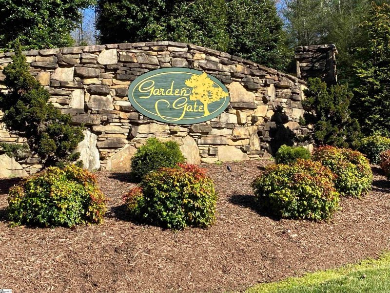 Property image 2 at 124 Garden Gate Trail, Marietta, SC 29661