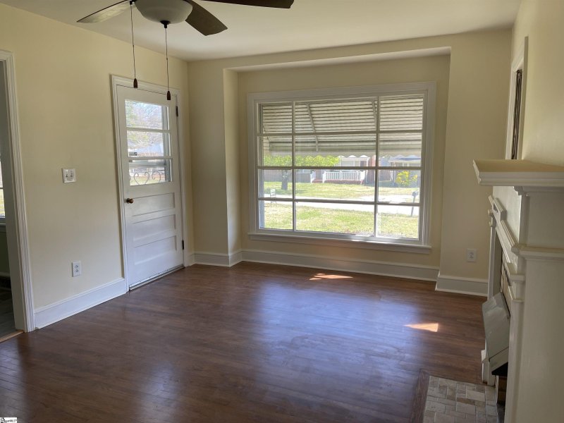 Property image 2 at 2 Tiffany Drive, Taylors, SC 29687