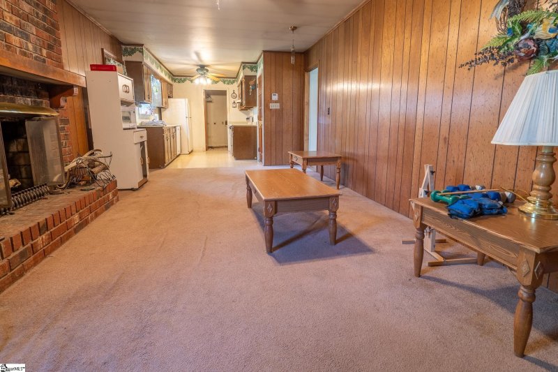 Property image 4 at 207 Lakewood Circle, Greer, SC 29651-5956