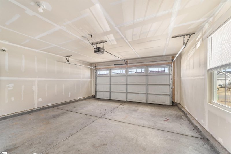 Property image 4 at 815 Shady Oak Court, Boiling Springs, SC 29316